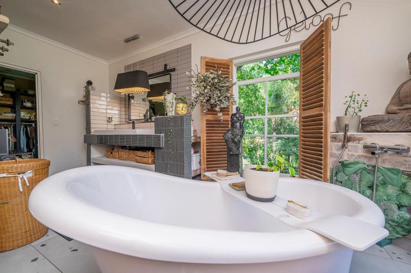7 Bedroom Property for Sale in Somerset West Western Cape